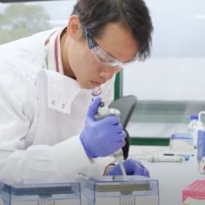 Dr Kevin M. Koo in a research lab. Researchers are hoping to make targeted alpha therapy more precise and effective. 